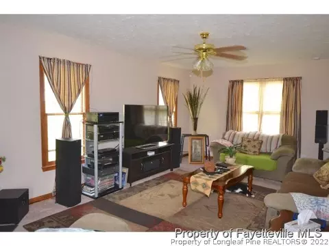 237 Saunders Ct, Spring Lake, NC 28390 photo 4