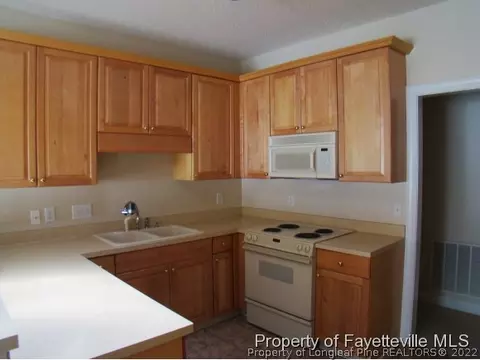 790 Monticello Dr, Pinehurst, NC 28374 photo 6