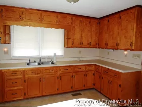 703 Old Post Rd, Erwin, NC 28339 photo 3