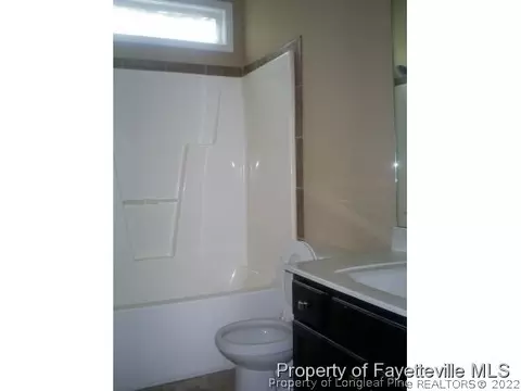 105 Hosta Dr, Raeford, NC 28376 photo 9