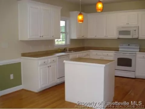 75 Natures Way, Dunn, NC 28334 photo 6
