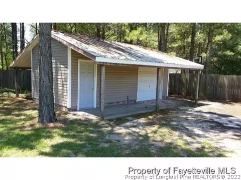183 Hampton Dr, Raeford, NC 28376 photo 5