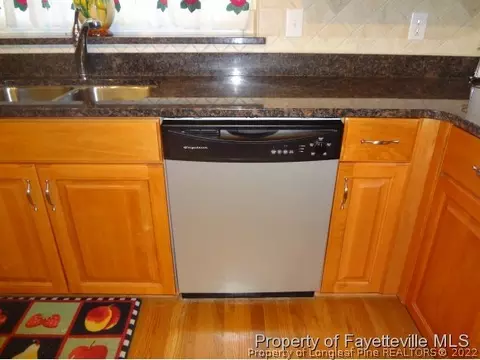 27 Commonwealth Ct, Cameron, NC 28326 photo 7