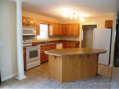 37 Commonwealth Ct, Cameron, NC 28326 photo 5