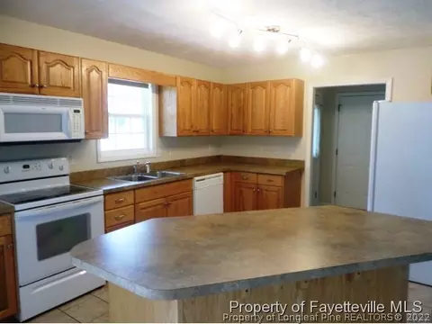 37 Commonwealth Ct, Cameron, NC 28326 photo 6