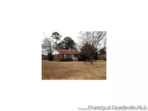 805 Maple Ave, Dunn, NC 28334 photo 1