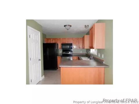 166 Edgecombe Dr, Spring Lake, NC 28390 photo 7