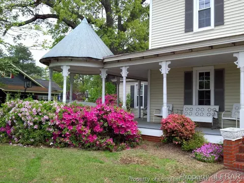 212 W Main St, Benson, NC 27504 photo 4