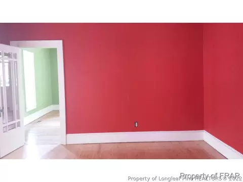 212 W Main St, Benson, NC 27504 photo 8