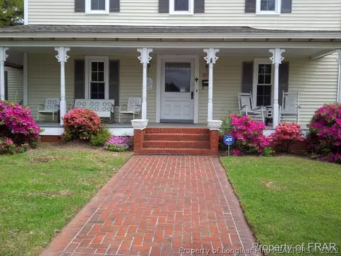 212 W Main St, Benson, NC 27504 photo 3