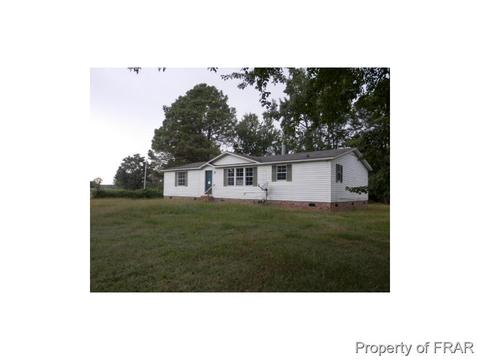 621 Pearson Rd, Maxton, NC 28364 photo 1