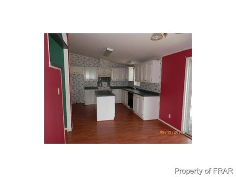 621 Pearson Rd, Maxton, NC 28364 photo 5