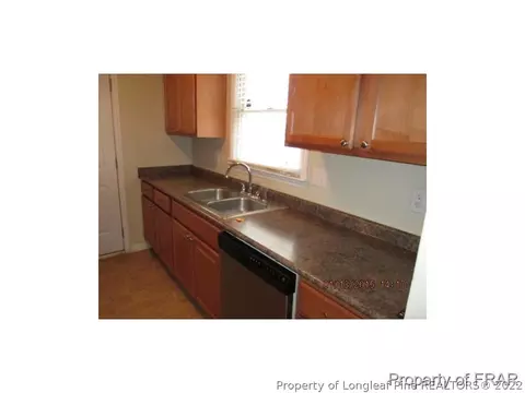 526 Riverwind Dr, Spring Lake, NC 28390 photo 3