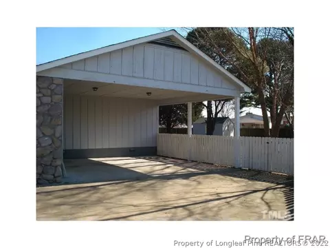 99 Red Robin Dr, Dunn, NC 28334 photo 2