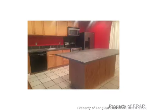 21 Gladiola Dr, Spring Lake, NC 28390 photo 3