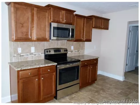 3126 Thrower Rd, Hope Mills, NC 28348 photo 7