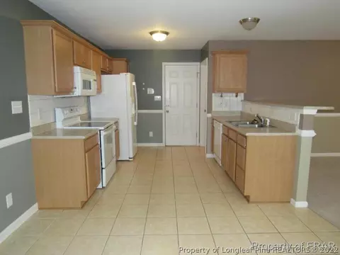 106 Cobblestone Dr, Spring Lake, NC 28390 photo 5