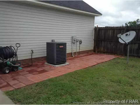 323 Declaration Dr, Raeford, NC 28376 photo 5