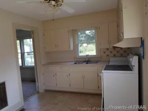 199 Main St, Coats, NC 27521 photo 8