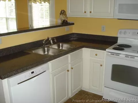 101 Bishop Ln, Dunn, NC 28334 photo 3