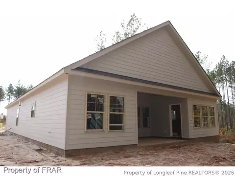 80 Glen Bend Ct, Spring Lake, NC 28390 photo 2