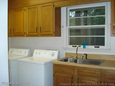 805 Davis Ave, Dunn, NC 28334 photo 3