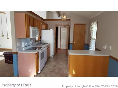 470 Eileen Dr, Spring Lake, NC 28390 photo 3