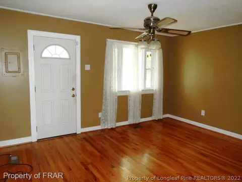 113 Holmes St, Erwin, NC 28339 photo 4