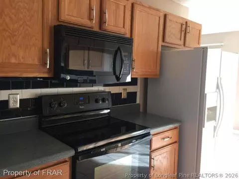 400 Eileen Dr, Spring Lake, NC 28390 photo 5