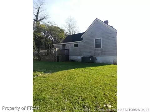 208 E I St, Erwin, NC 28339 photo 3