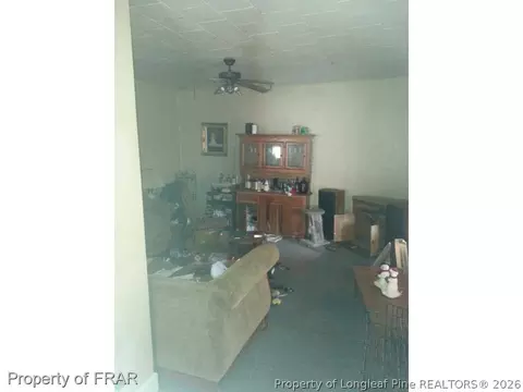 208 E I St, Erwin, NC 28339 photo 4