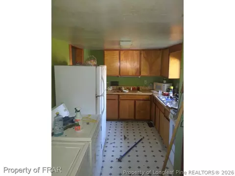 208 E I St, Erwin, NC 28339 photo 5