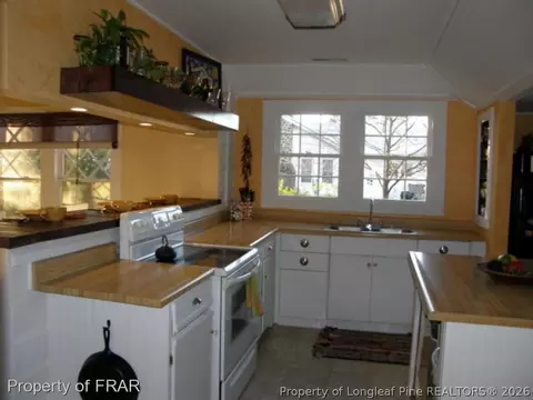 130 E Philadelphia Ave, Pinebluff, NC 28373 photo 5
