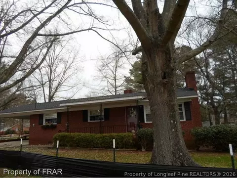 89 E Roy St, Angier, NC 27501 photo 2