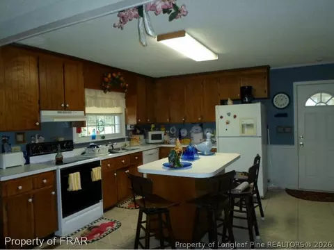 89 E Roy St, Angier, NC 27501 photo 3