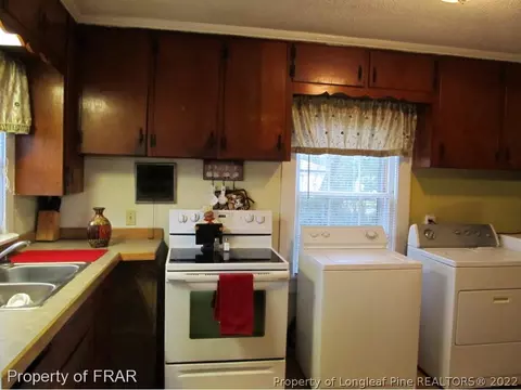 299 Wire Rd, Bunnlevel, NC 28323 photo 11