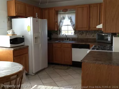 216 Pendergraft Rd, Bunnlevel, NC 28323 photo 6