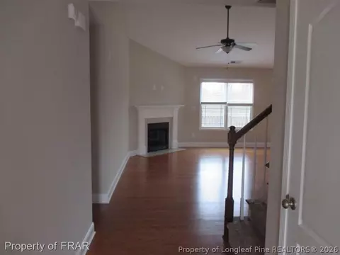 75 Jaylin Oaks Dr, Spring Lake, NC 28390 photo 2