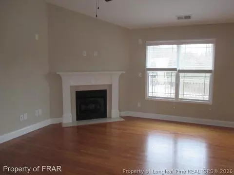 75 Jaylin Oaks Dr, Spring Lake, NC 28390 photo 4