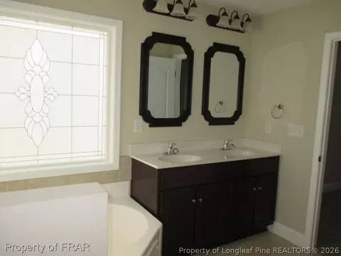 75 Jaylin Oaks Dr, Spring Lake, NC 28390 photo 11