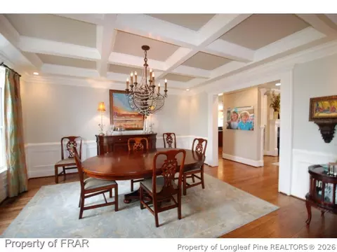 107 Windsor Dr, Dunn, NC 28334 photo 4