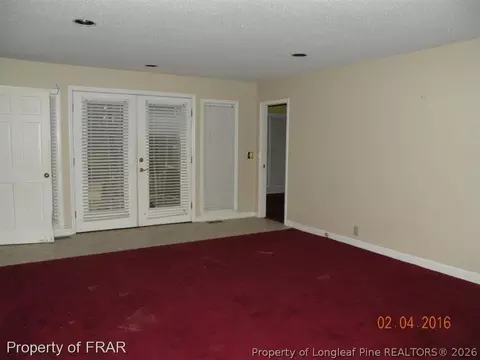 105 Wade Ave, Dunn, NC 28334 photo 3