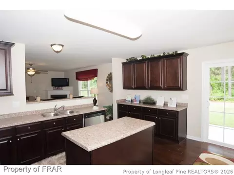 46 Cobblestone Dr, Spring Lake, NC 28390 photo 8