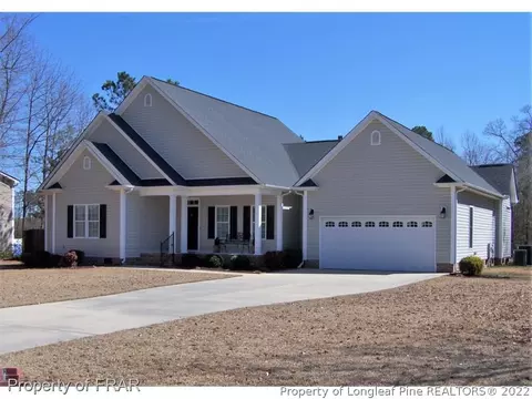 294 Pinecroft Dr, Dunn, NC 28334 photo 1