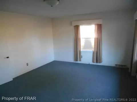 608 E Godwin St, Dunn, NC 28334 photo 5