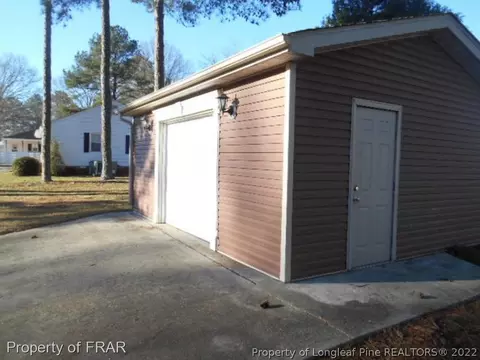 608 E Godwin St, Dunn, NC 28334 photo 3