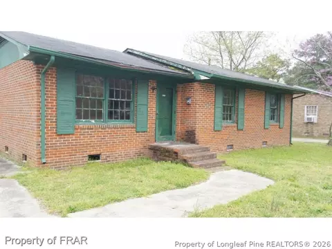 501 E Wake St, Dunn, NC 28334 photo 2