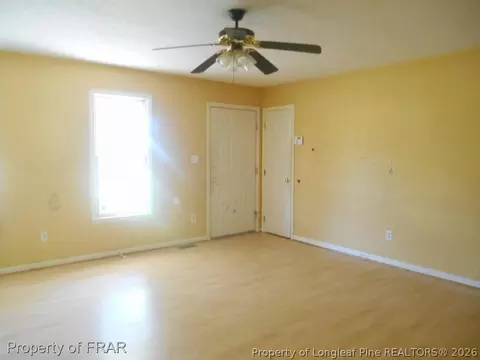 147 Curtis Dr, Erwin, NC 28339 photo 4