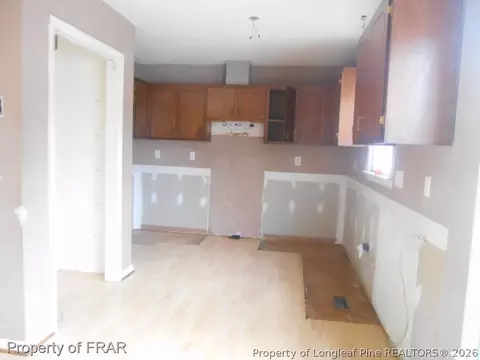147 Curtis Dr, Erwin, NC 28339 photo 5
