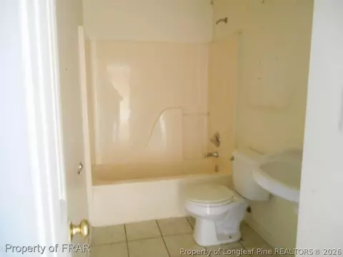 147 Curtis Dr, Erwin, NC 28339 photo 9